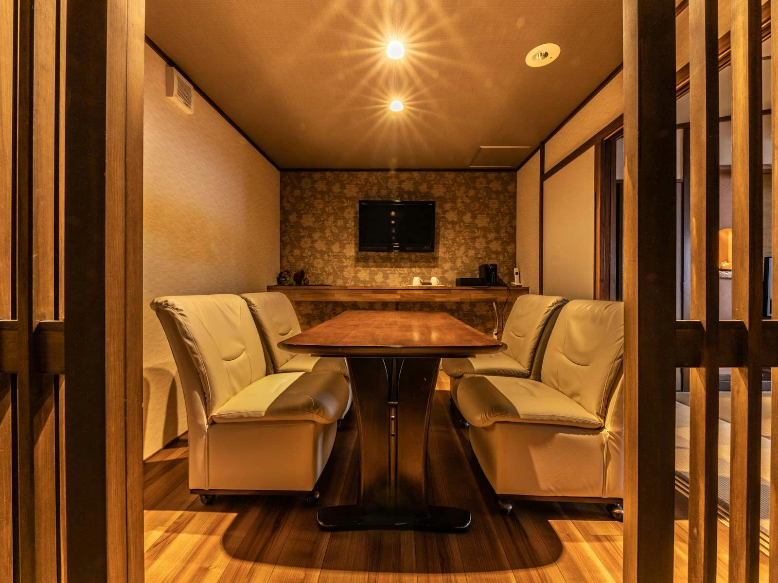 ห้องพักพร้อมน้ำพุร้อนกลางแจ้ง