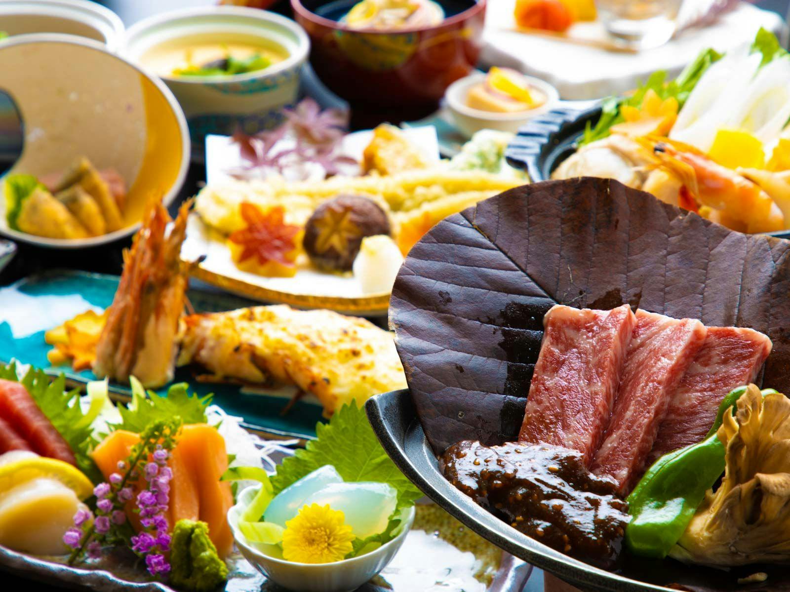 เนื้อโจชูและอาหารทะเลนึ่ง เช่น หอยเป๋าฮื้อ♪ งานเลี้ยงแห่งพร