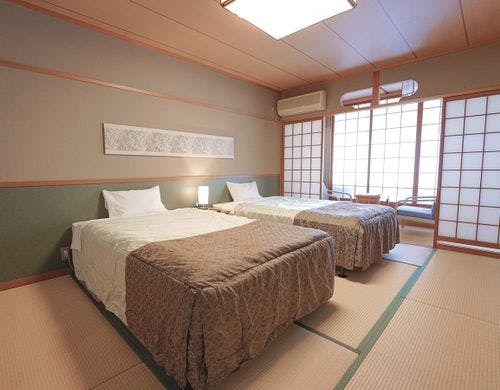 〇本館和室ツイン10畳_トイレ付