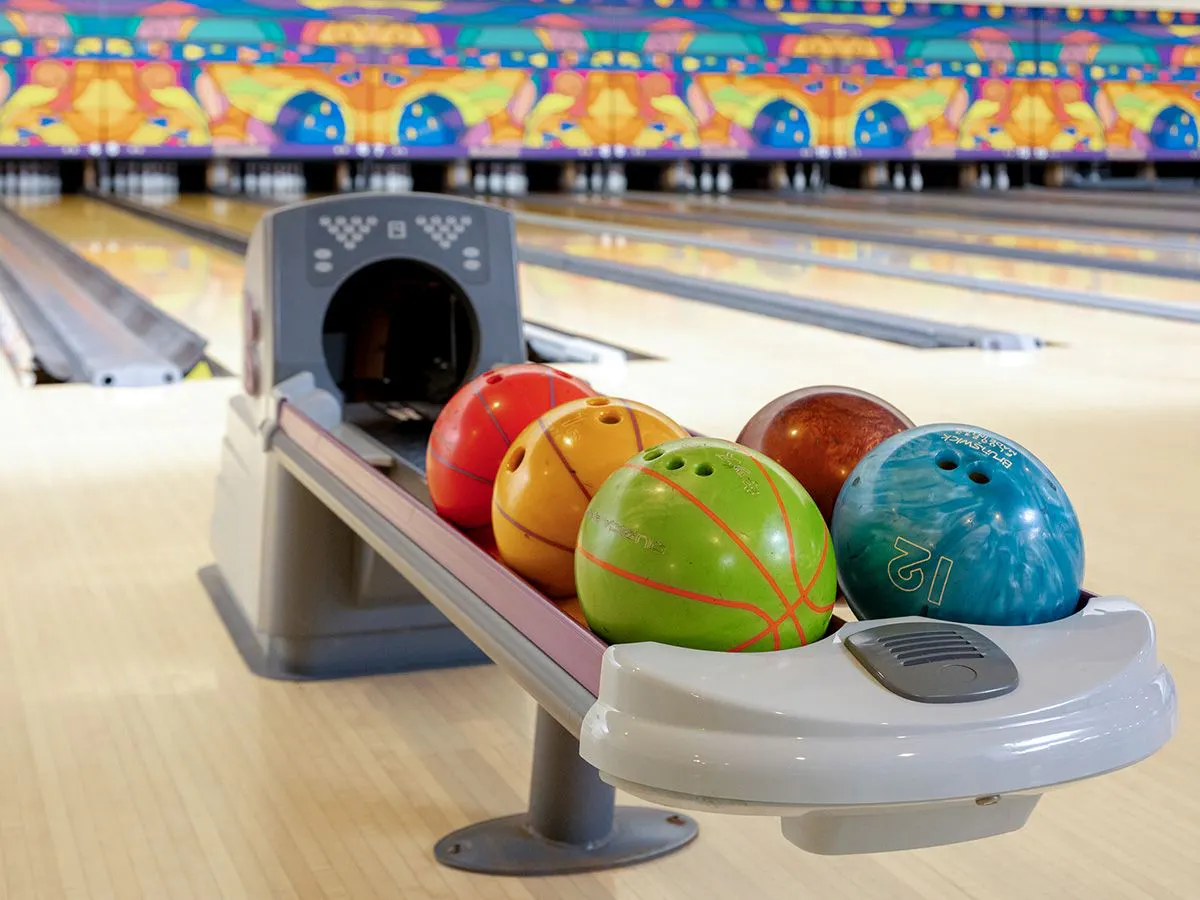 전문적인 16레인 볼링장