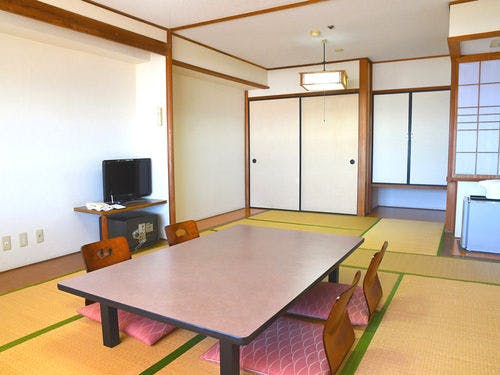 トイレ付和室12畳