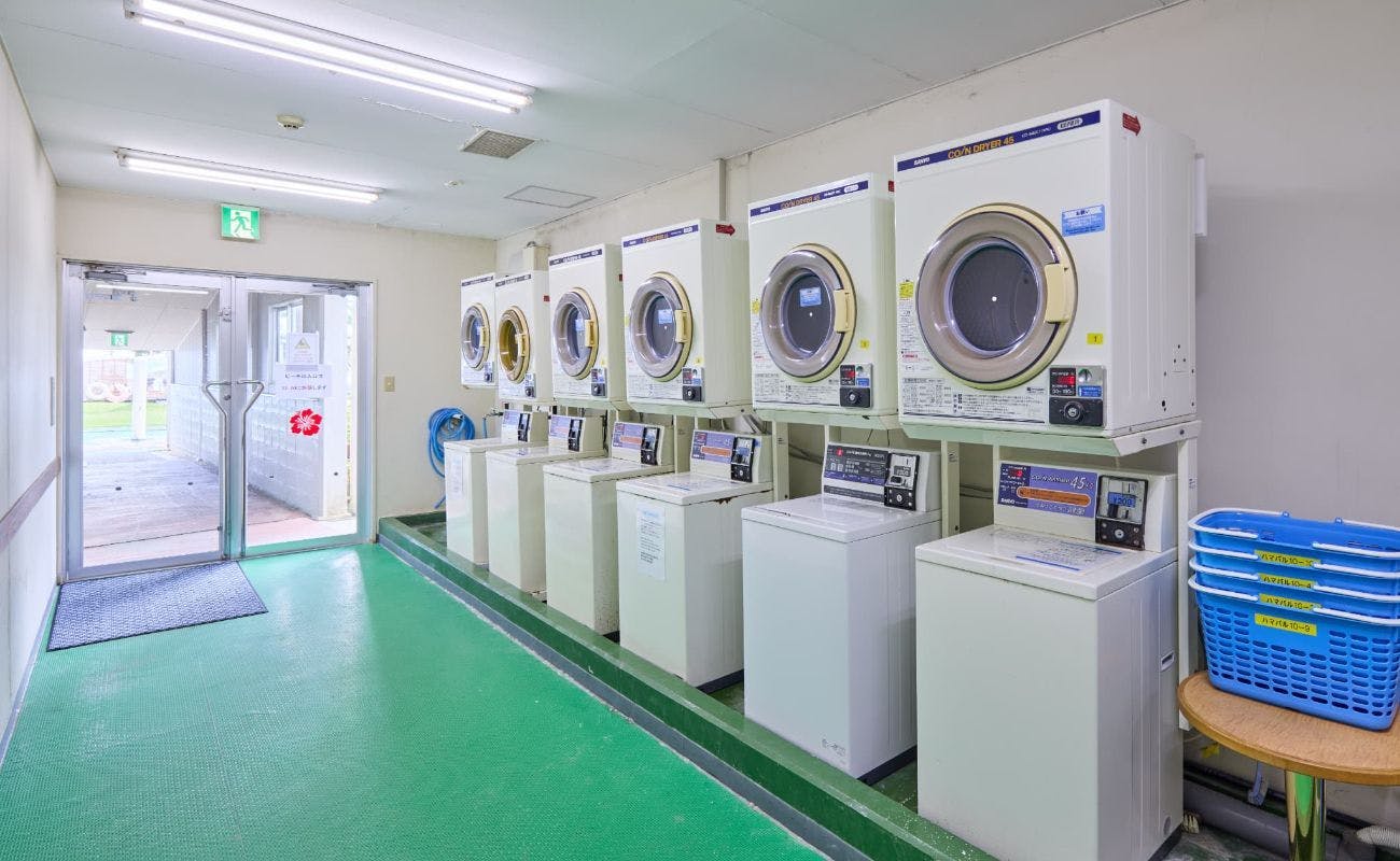 ร้านซักผ้าหยอดเหรียญ