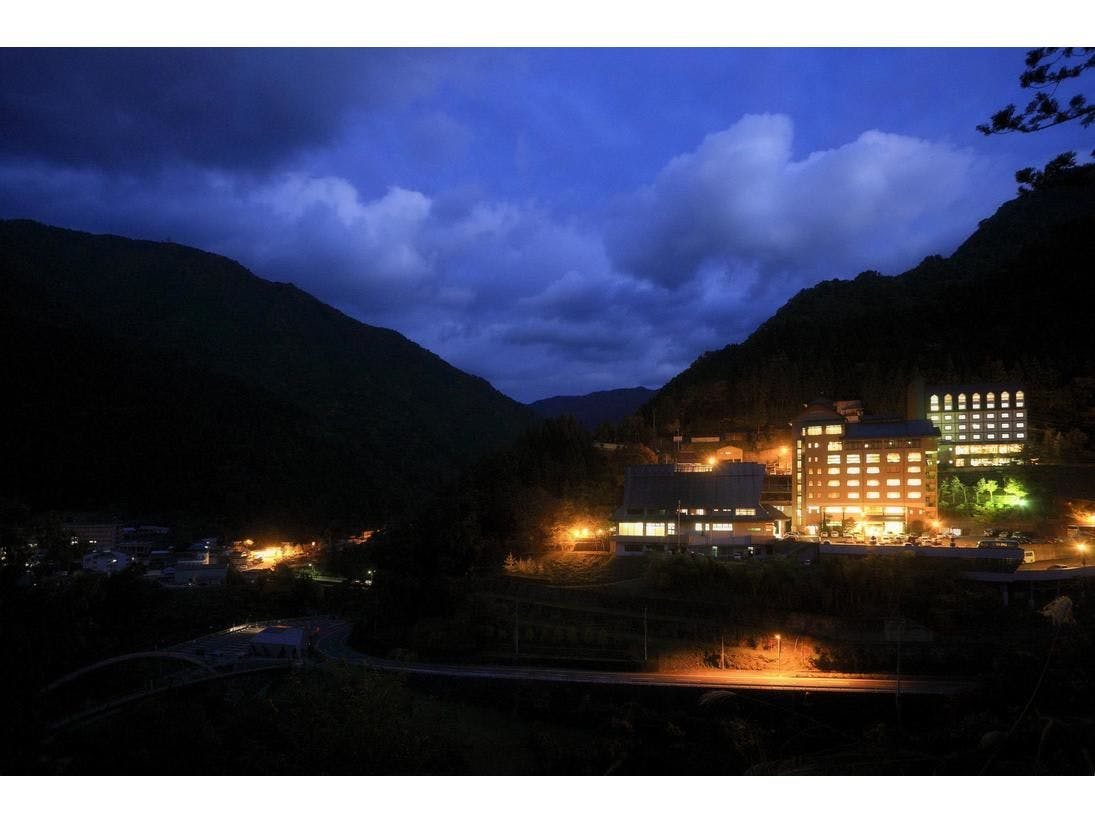 祖谷渓温泉ホテル秘境の湯 宿泊予約なら 【Yahoo!トラベル】