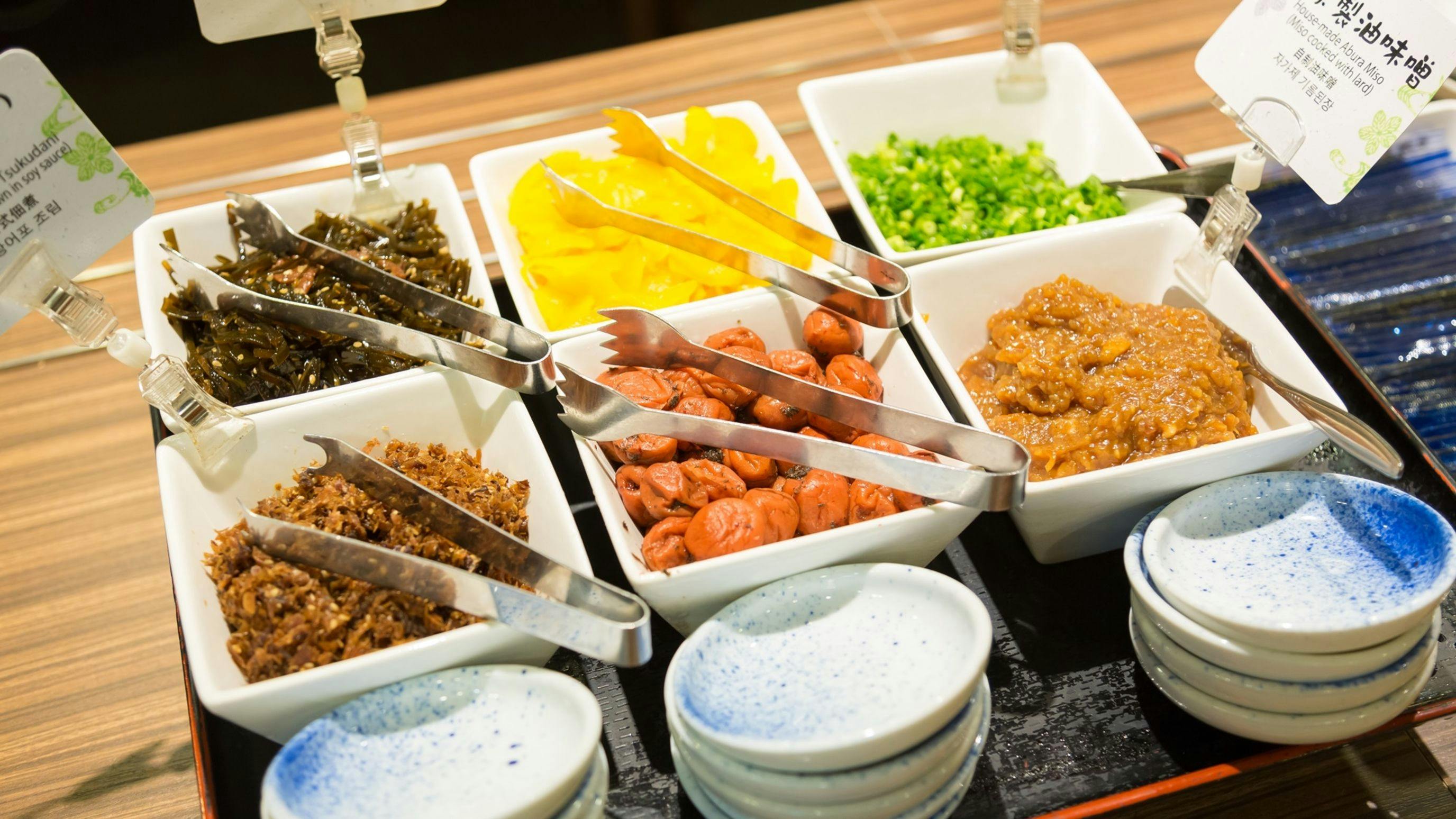 อาหารเช้าบริการในรูปแบบบุฟเฟ่ต์