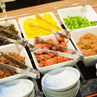 อาหารเช้าบริการในรูปแบบบุฟเฟ่ต์