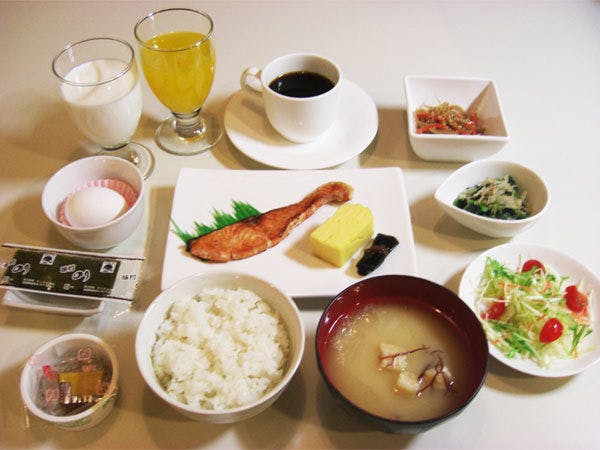 อาหารเช้า ~ ชุดอาหารญี่ปุ่น (ปลาแซลมอน) ~