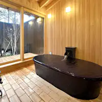 Pemandian Pribadi (Yuraku)