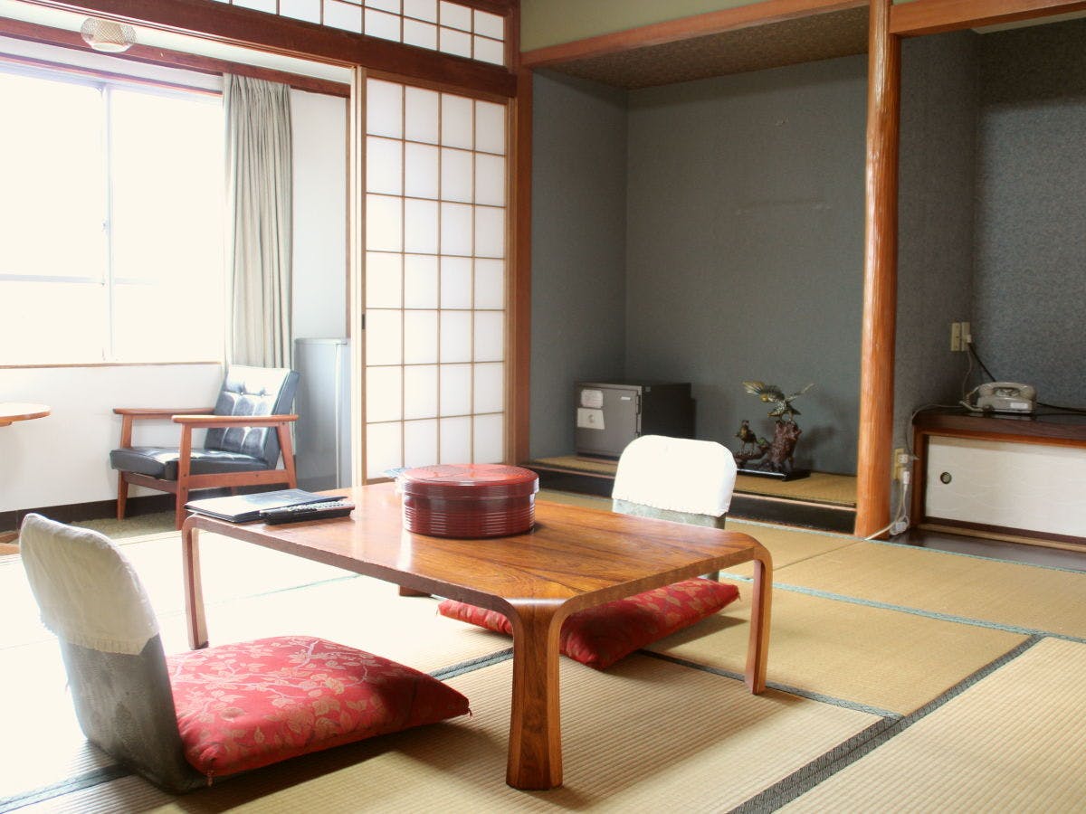 Menghadap jalan｜Kamar gaya Jepang (6-10 tatami) Wi-Fi gratis