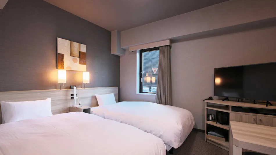 Hotel Route-Inn Toyama Ekimae