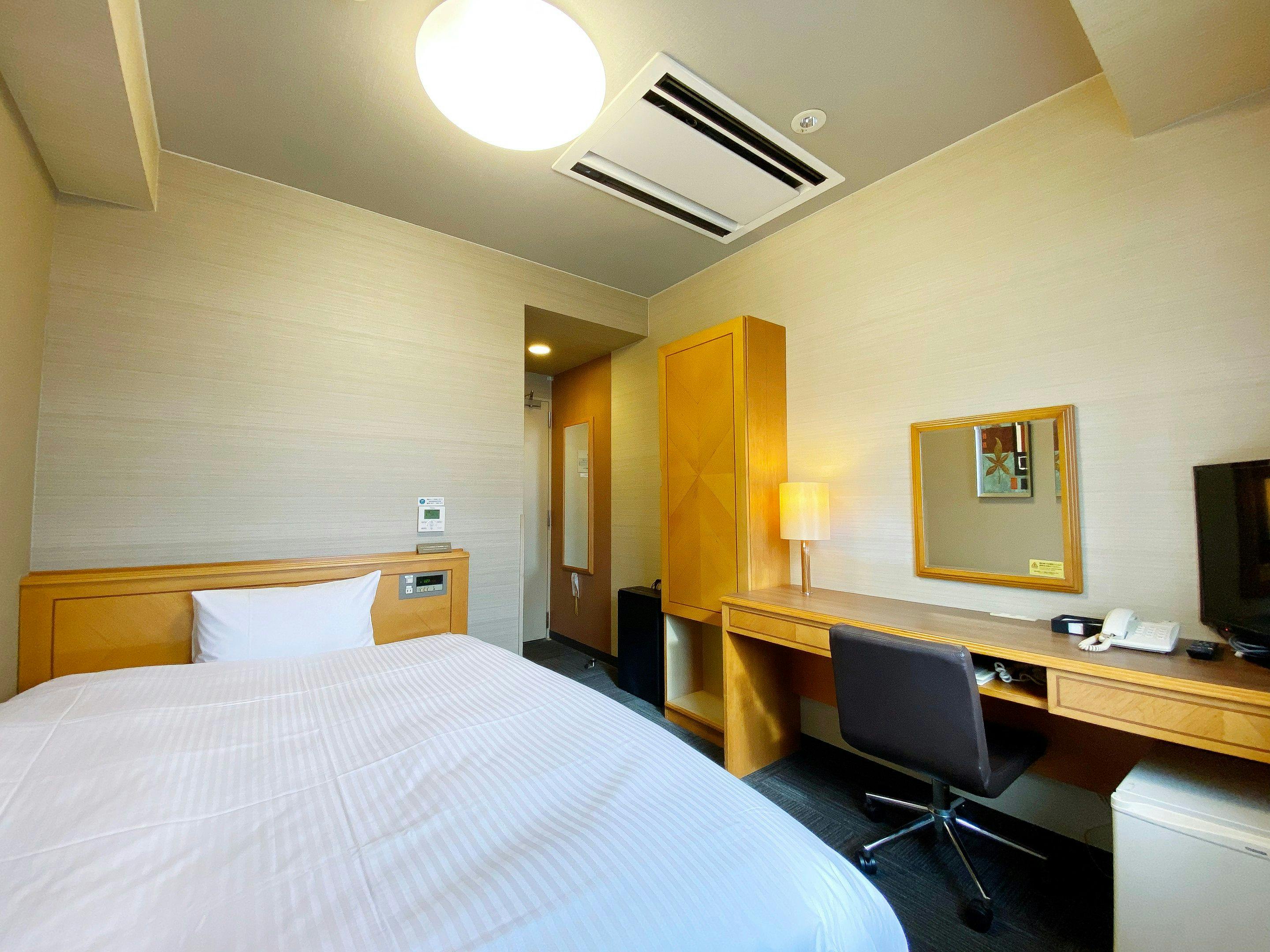 Hotel Route-Inn Shin-Shirakawa Ekihigashi