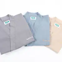 Kami menyediakan Jinbei sebagai pakaian di Kamar.