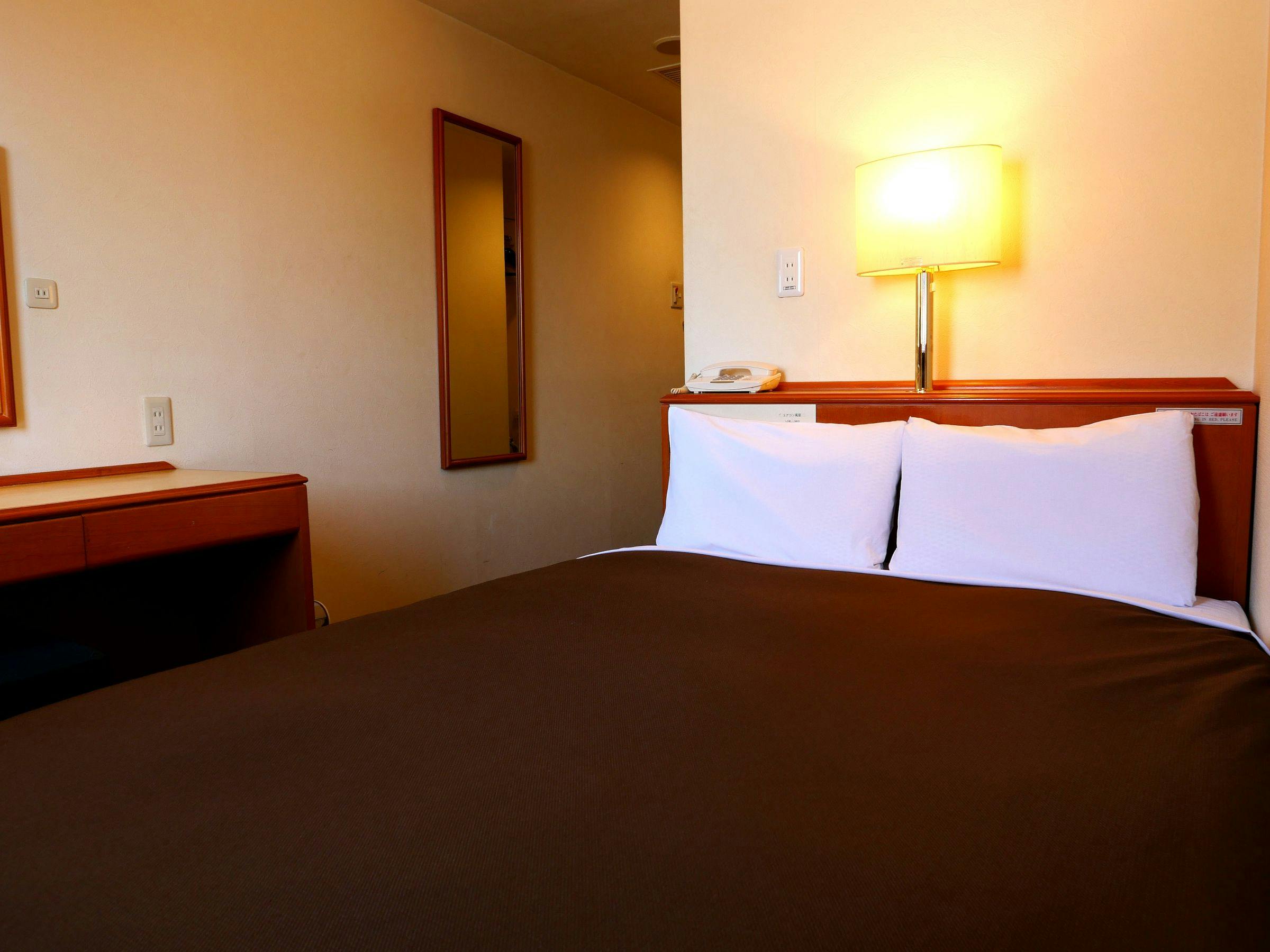 ห้องเดี่ยว・แผนเตียงคู่ขนาดเล็ก・สูบบุหรี่