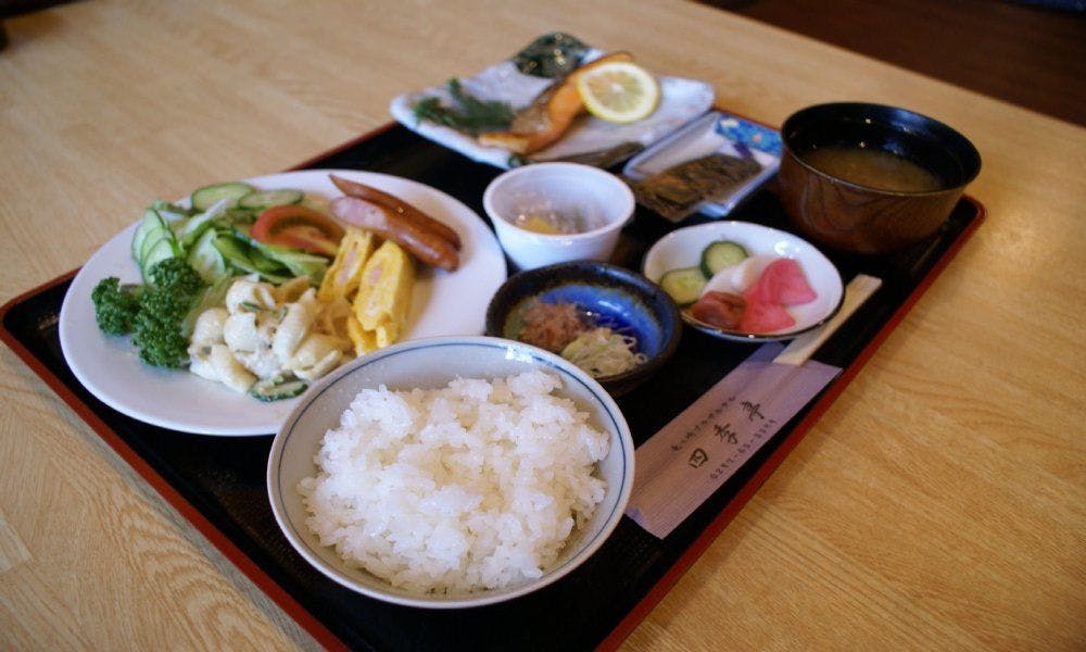 อาหารเช้าแบบญี่ปุ่นที่ชิกิเท