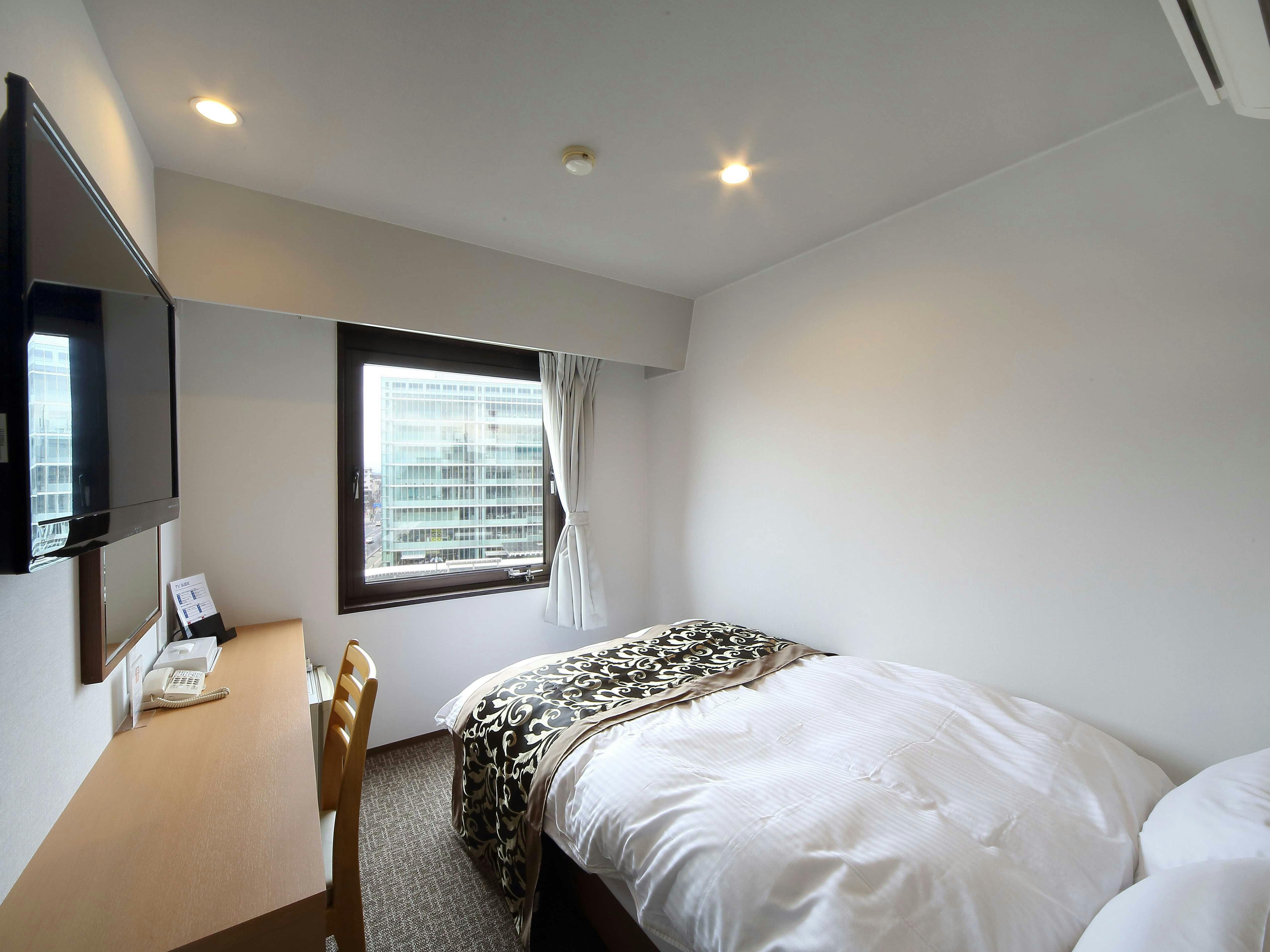 เตียงคู่ขนาดกลาง