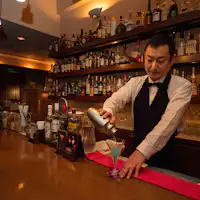 カクテルバーイースト