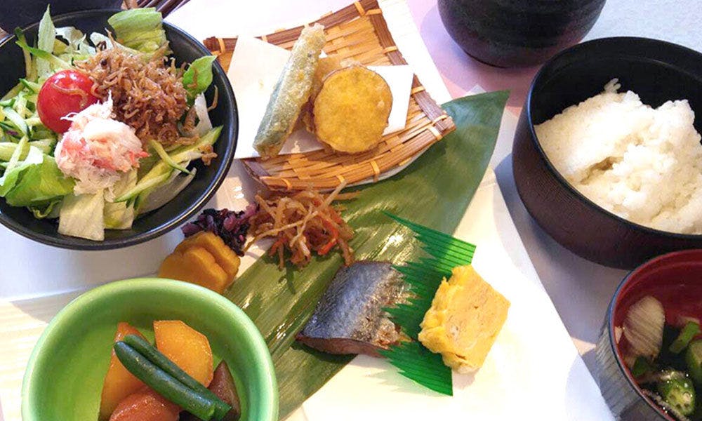 Makan Malam Paket A※Gambar