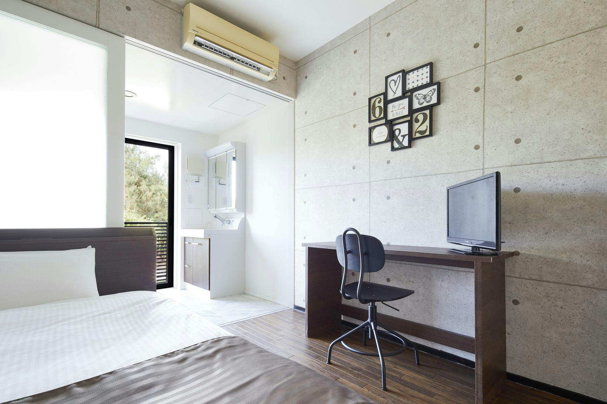 E-horizon Resort Condominium Sesoko