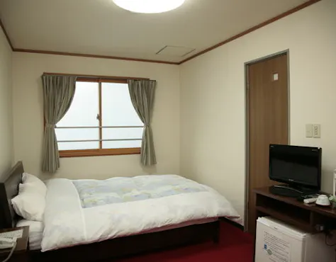 เรามีเตียงขนาด 140 ซม.