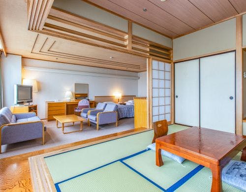 【和洋室ファミリールーム】バス・トイレ