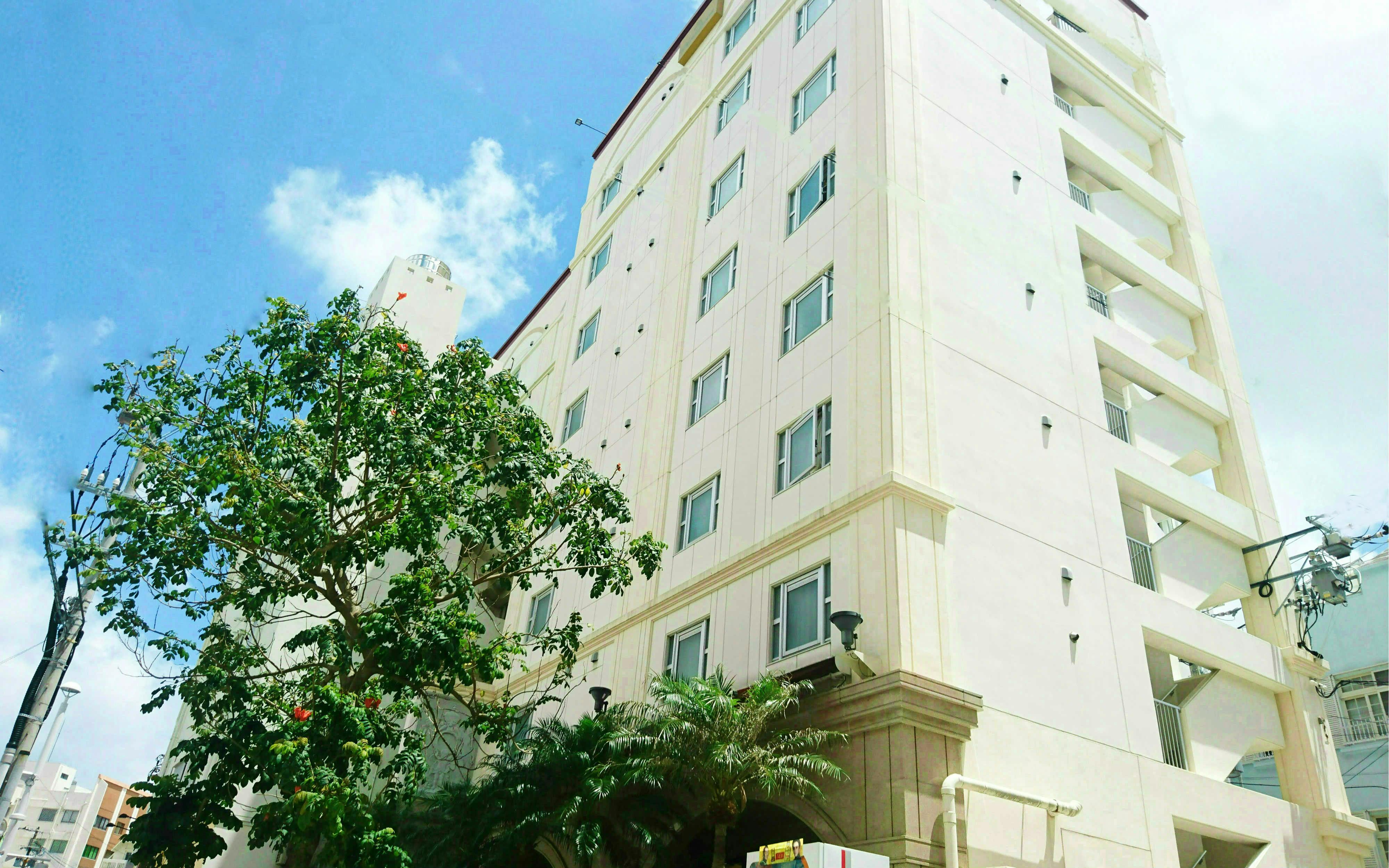 Tampilan eksterior sisi Yanagi-dori