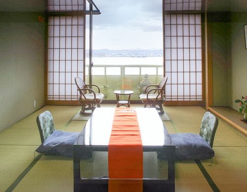 宍道湖が一望できる和室です