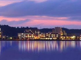 夕景湖畔　すいてんかく