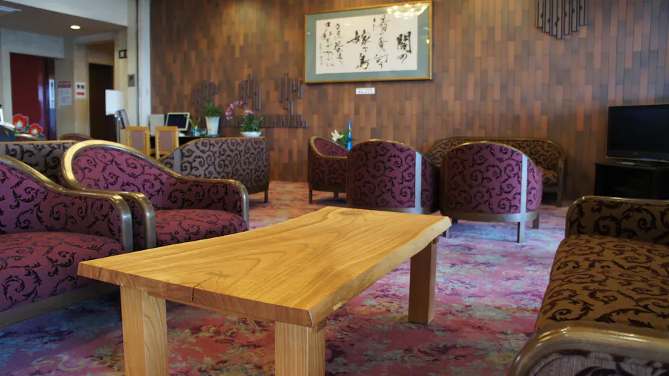 Evening Lake Shore Suitenkaku