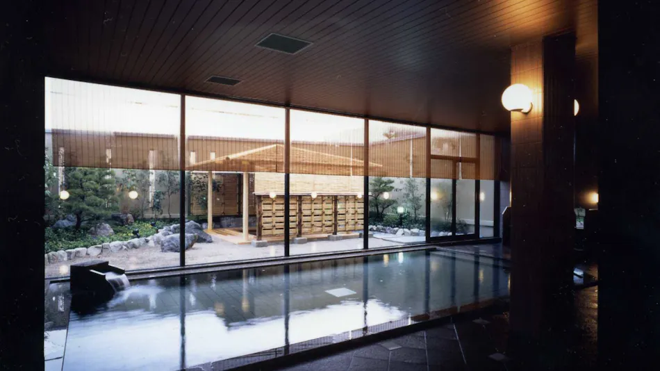 Evening Lake Shore Suitenkaku