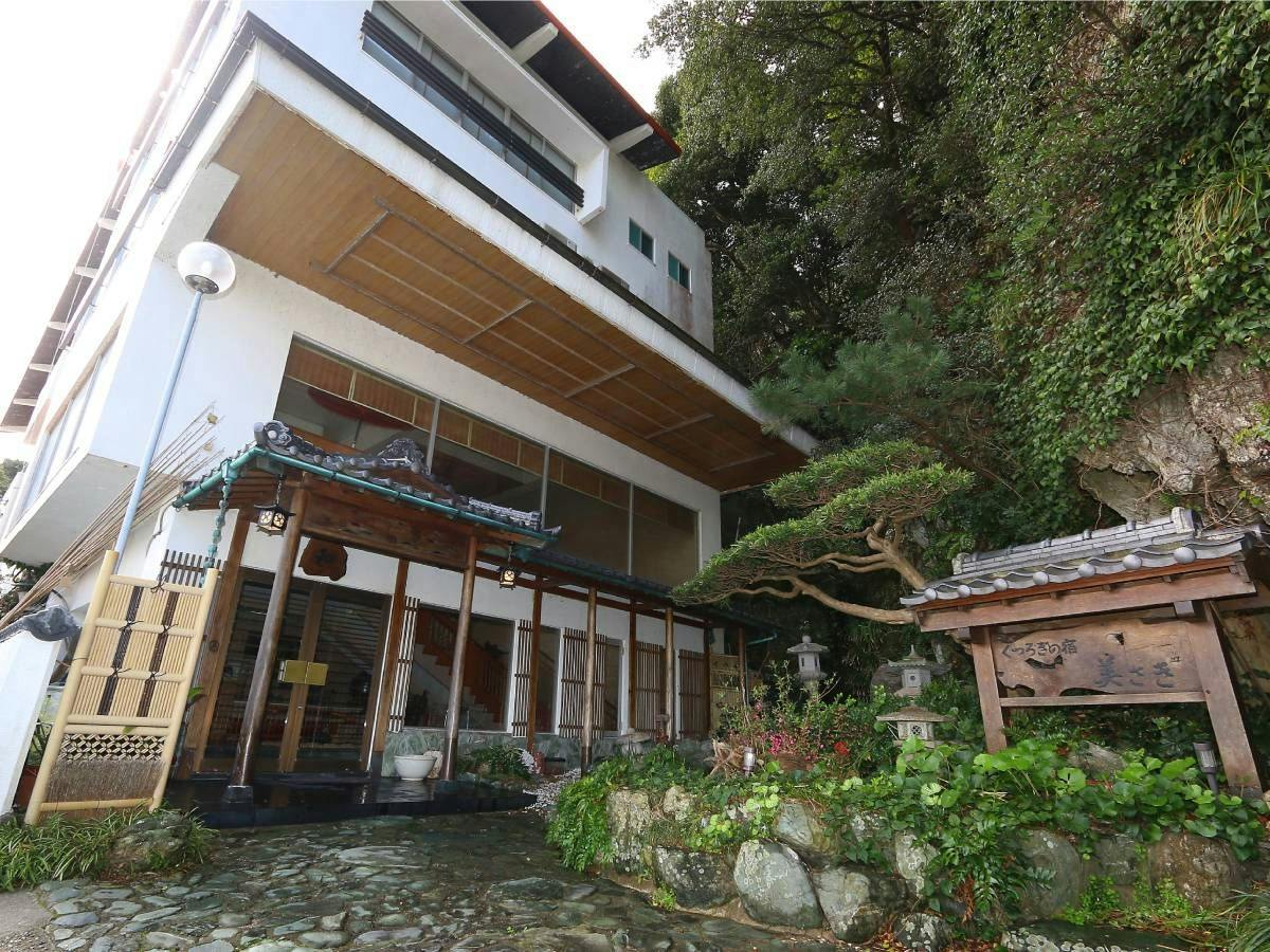Kutsurogi no Yado Misaki