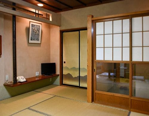 【渓谷館B1】17号