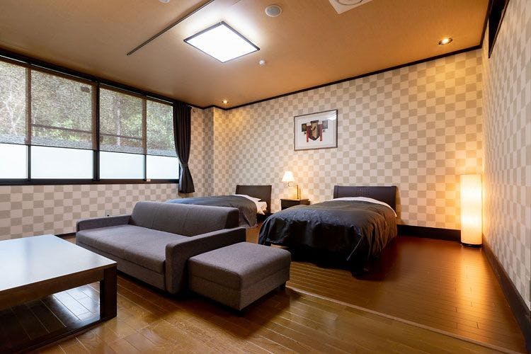 양양실 트윈베드【양실 15조+화실 8조】