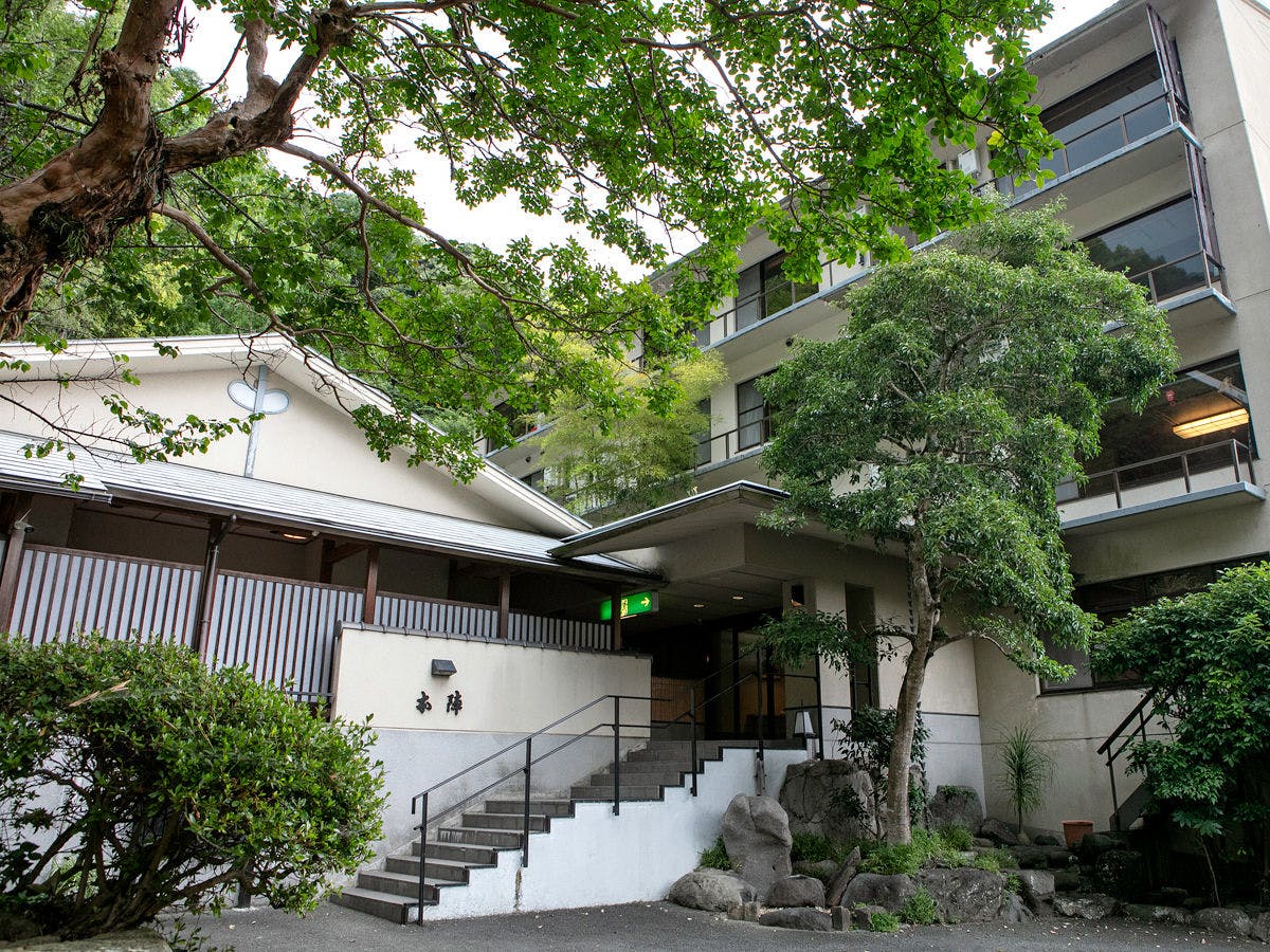 Yoritomo no Yu Honjin