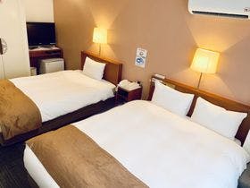 東京プラザホテル