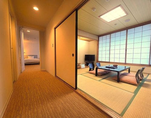 【禁煙】和洋室（2階）：8畳+洋室