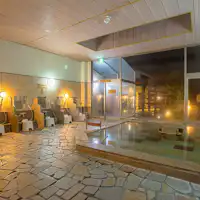 น้ำพุร้อน: อ่างอาบน้ำในร่ม