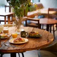 Lobi & Kafe Lantai 1