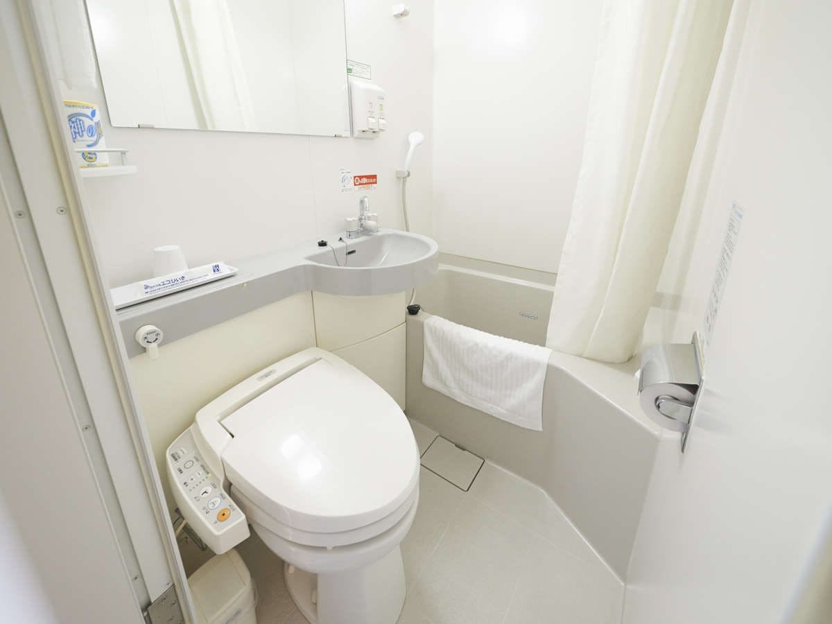 모든 객실에 유닛 욕조가 있습니다.