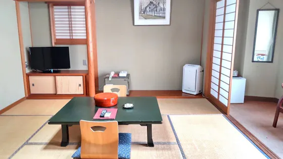 Bilik gaya Jepun (dengan bilik mandi dan tandas)