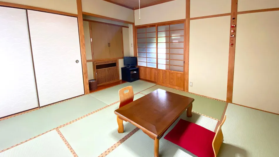 Yufuin Onsen Hasuwa Inn