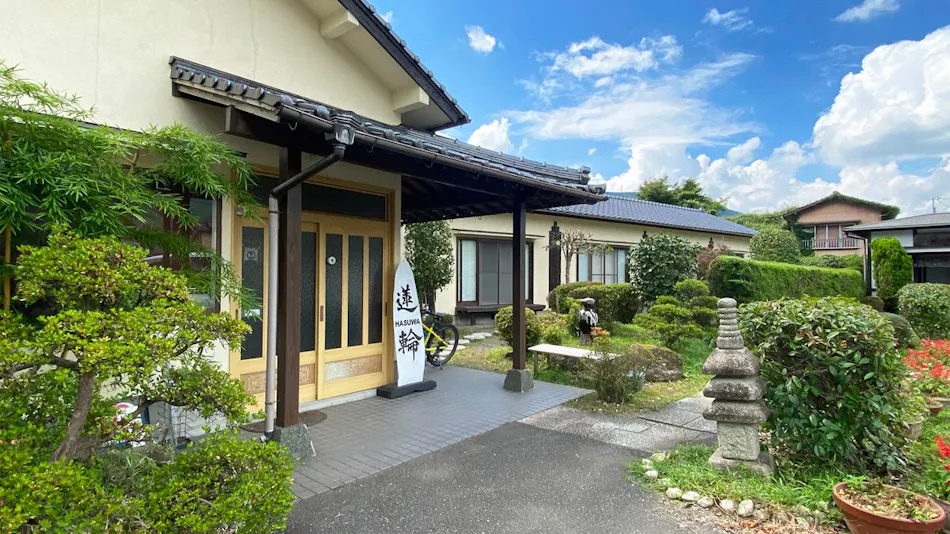 Yufuin Onsen Hasuwa Inn