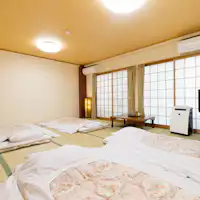 15 tatami (sekitar 24 m²)