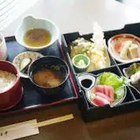 晚餐菜單會因季節而異。