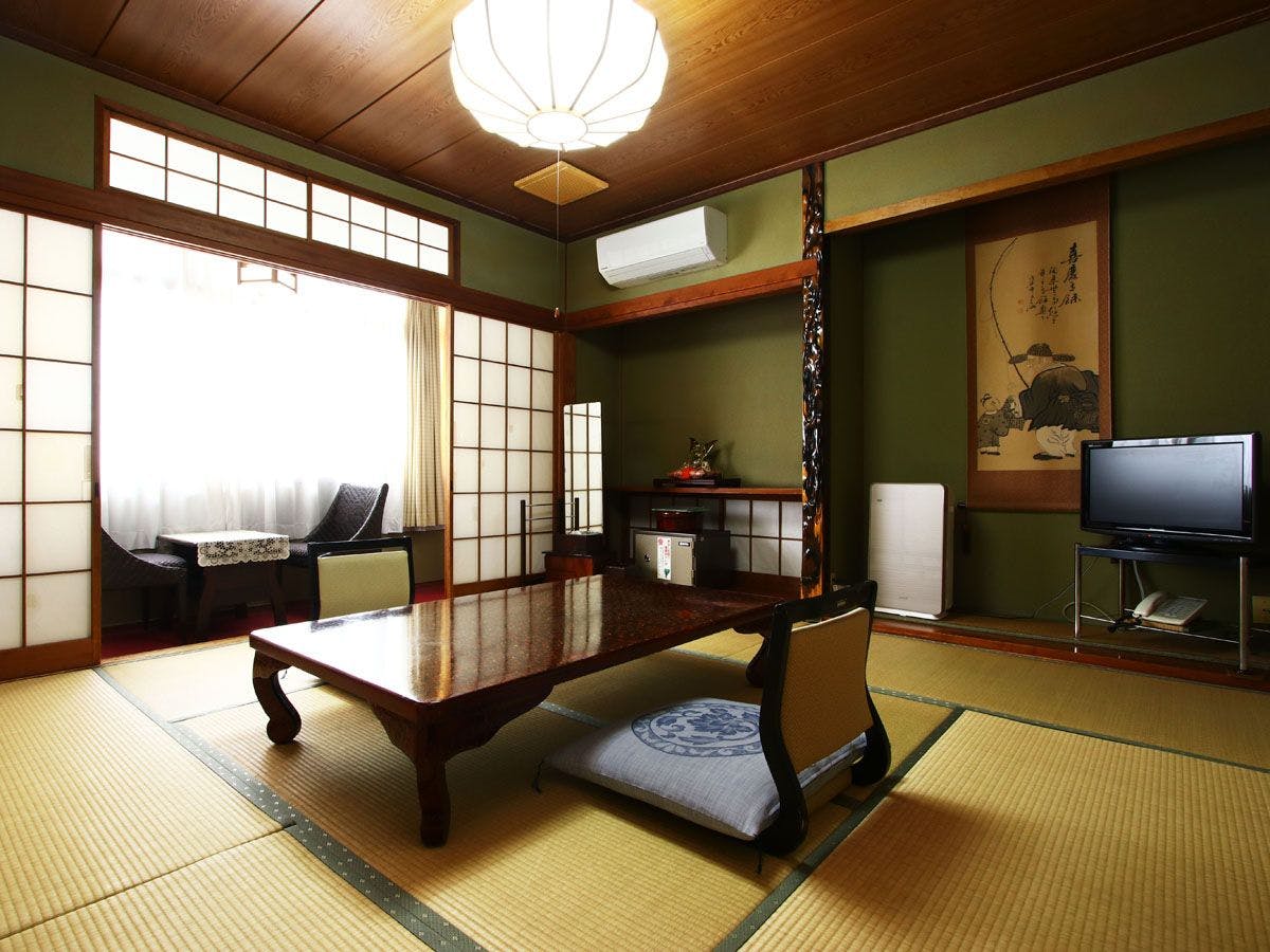 ห้องชิราเนะ [ห้องเสื่อทาทามิ 8 เสื่อ พร้อมห้องน้ำในตัว]