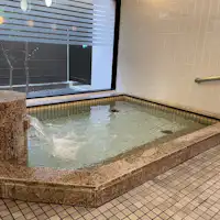 ห้องอาบน้ำสาธารณะสำหรับผู้หญิง ชั้น 1F