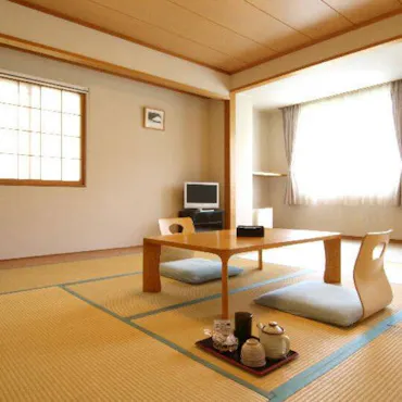 Bilik gaya Jepun (dengan tab mandi dan tandas)