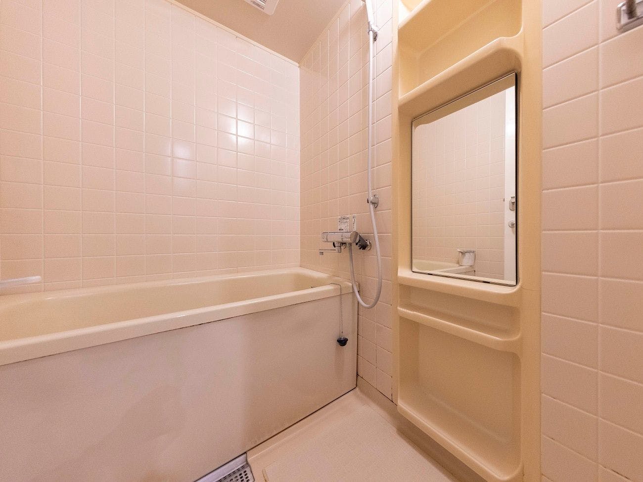 ห้องน้ำ (ห้องจูเนียร์สวีทขนาด 36 ตารางเมตร B)