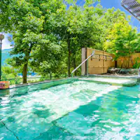 บ่อน้ำร้อนกลางแจ้ง/ผู้หญิง