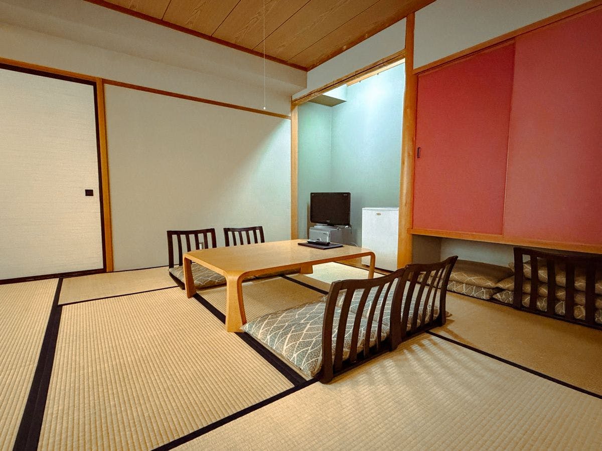 Nishihappo Onsen Hotel
