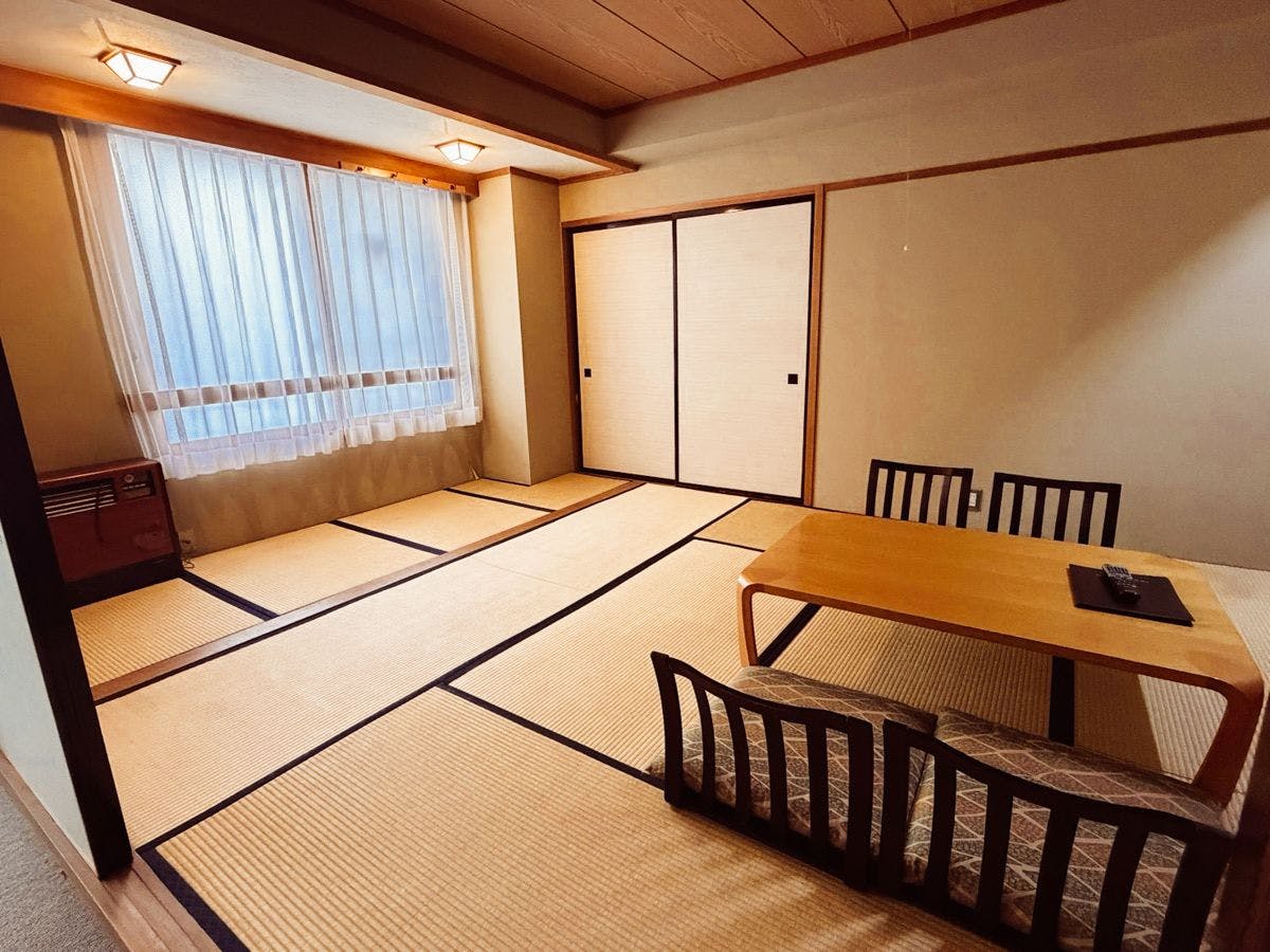 Nishihappo Onsen Hotel