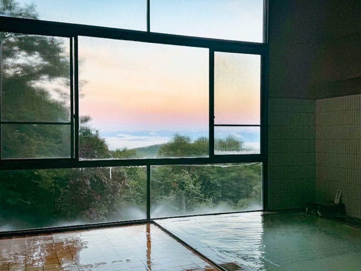 Nishihappo Onsen Hotel